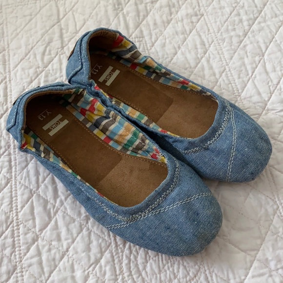 TOMS Chambray Ballet Flats